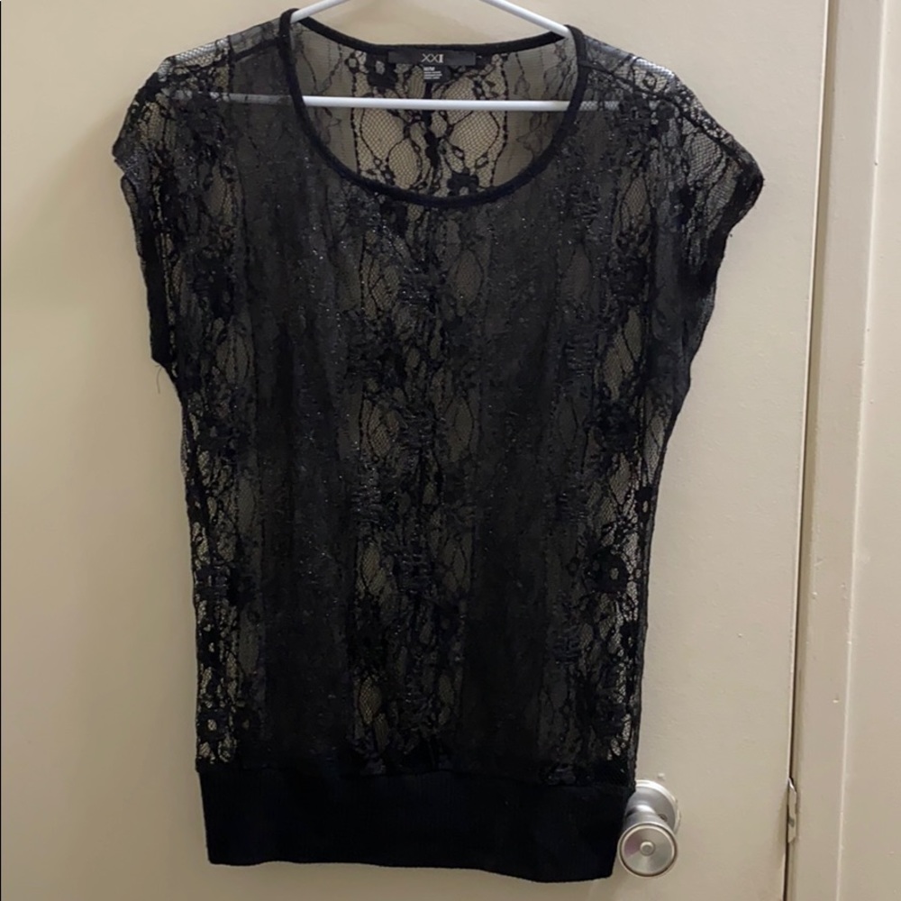💜 4/$30 - XXI black lace top